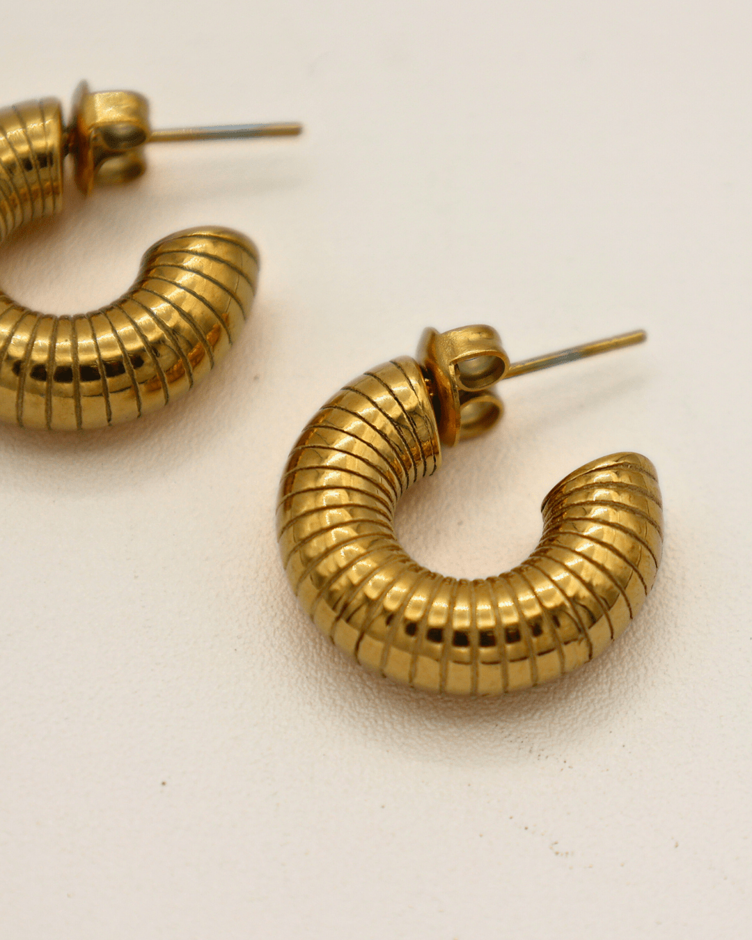 Coiled Hoop Mini Earings - SMOLL republic