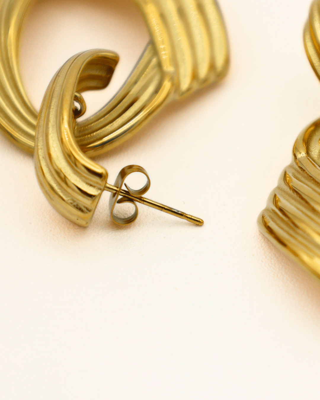 Retro Flow Hoops - SMOLL republic