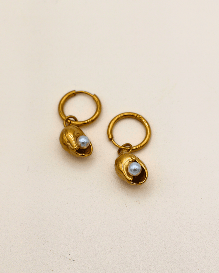 Seashell Pearl Huggies - SMOLL republic